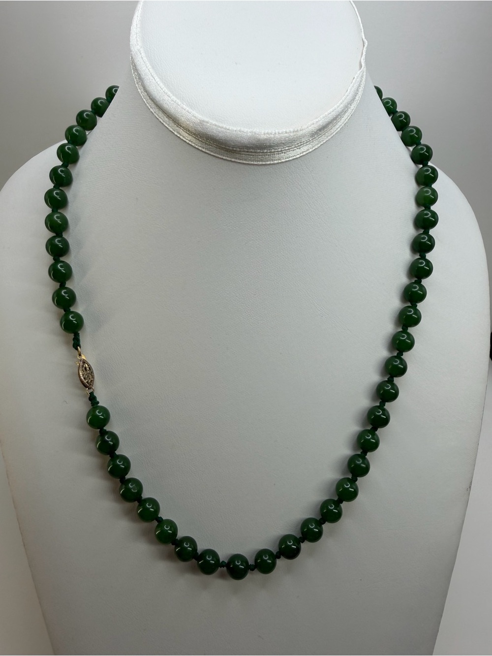 Vtg Nephrite Jade long Necklace